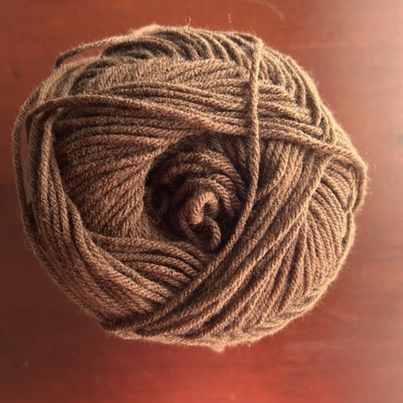 Brown yarn (Left over) - Picture 3 of 4